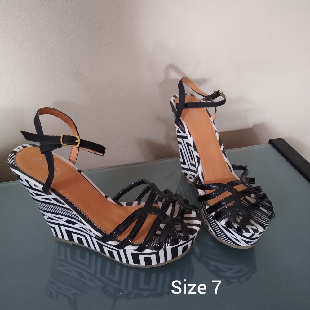 Strap Wedge Sandal Zebra Print Size 7